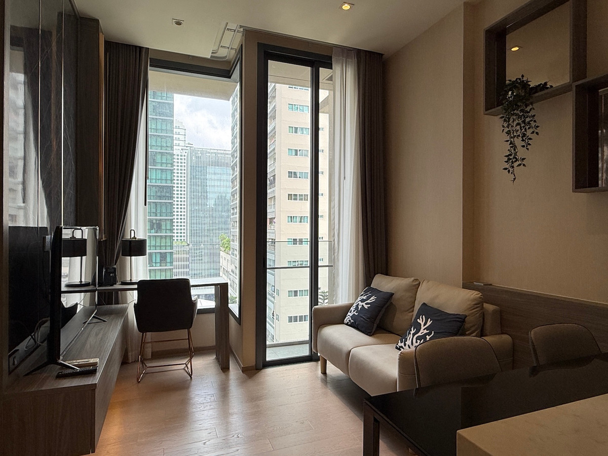 For RentCondoSukhumvit, Asoke, Thonglor : Cozy 1-Bed on high floor condo, city view, prime Bangkok location