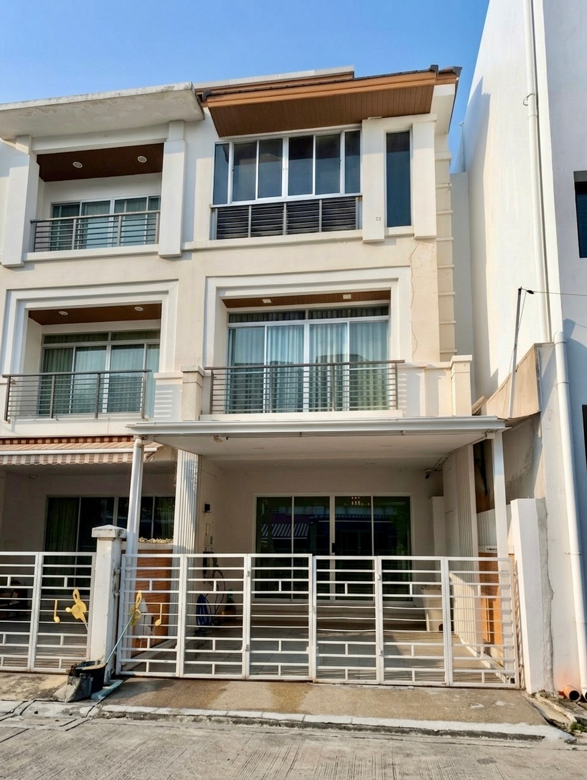 ขายทาวน์โฮมเกษตรศาสตร์ รัชโยธิน : บ้านกลางกรุง เดอะ รอยัล เวียนนา รัชวิภา - รัชดาภิเษก / 3 ห้องนอน (ขาย), Baan Klang Krung The Royal Vienna Ratchavipa - Ratchadaphisek / 3 Bedrooms (FOR SALE) BNS029