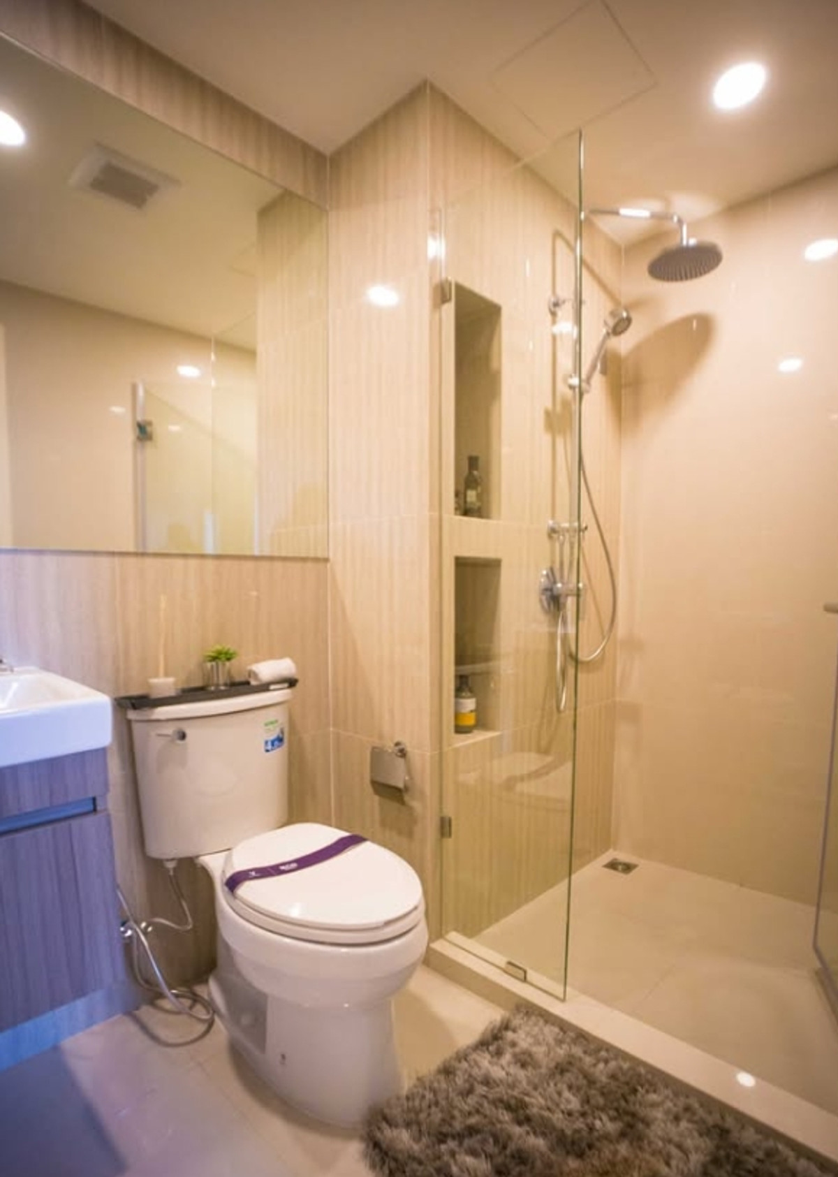 For RentCondoOnnut, Udomsuk : 🔥 For rent IKON Sukhumvit 77 (Icon Sukhumvit 77) 🔥 📍 near BTS On Nut 🚆 On Nut location, convenient travel.