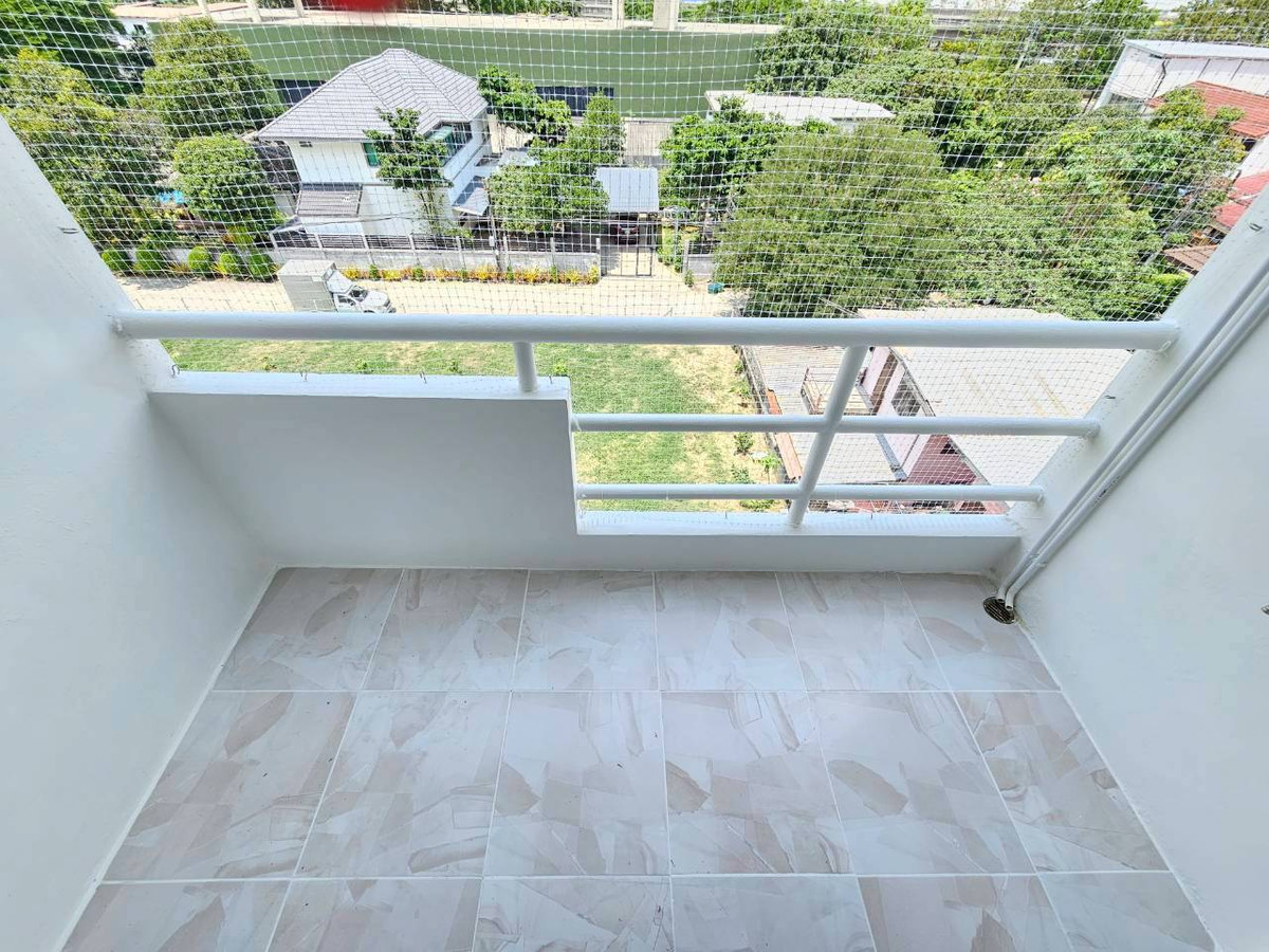 For SaleCondoChokchai 4, Ladprao 71, Ladprao 48, : Good location, near Big C Lat Phrao Very beautifully decorated, 1 bedroom, price 1.49 million, make an appointment to see the room 0925141987