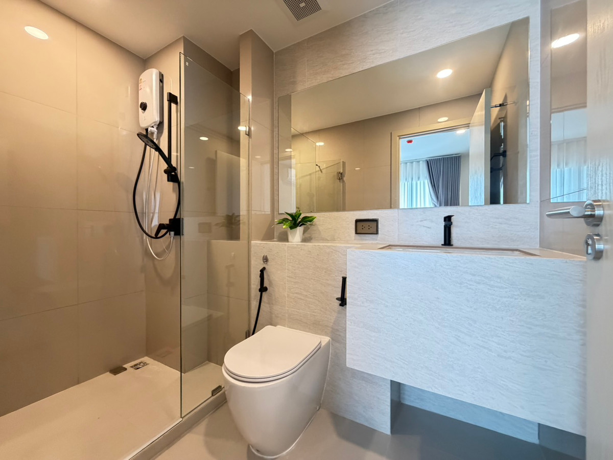 ให้เช่าคอนโดปิ่นเกล้า จรัญสนิทวงศ์ : 🏢💛✨New Condo for Rent 🚫NOT PET FRIENDLY | Triple Station Access 🚆 2BR 36 Sq.m. | Only 19,000 THB/Month