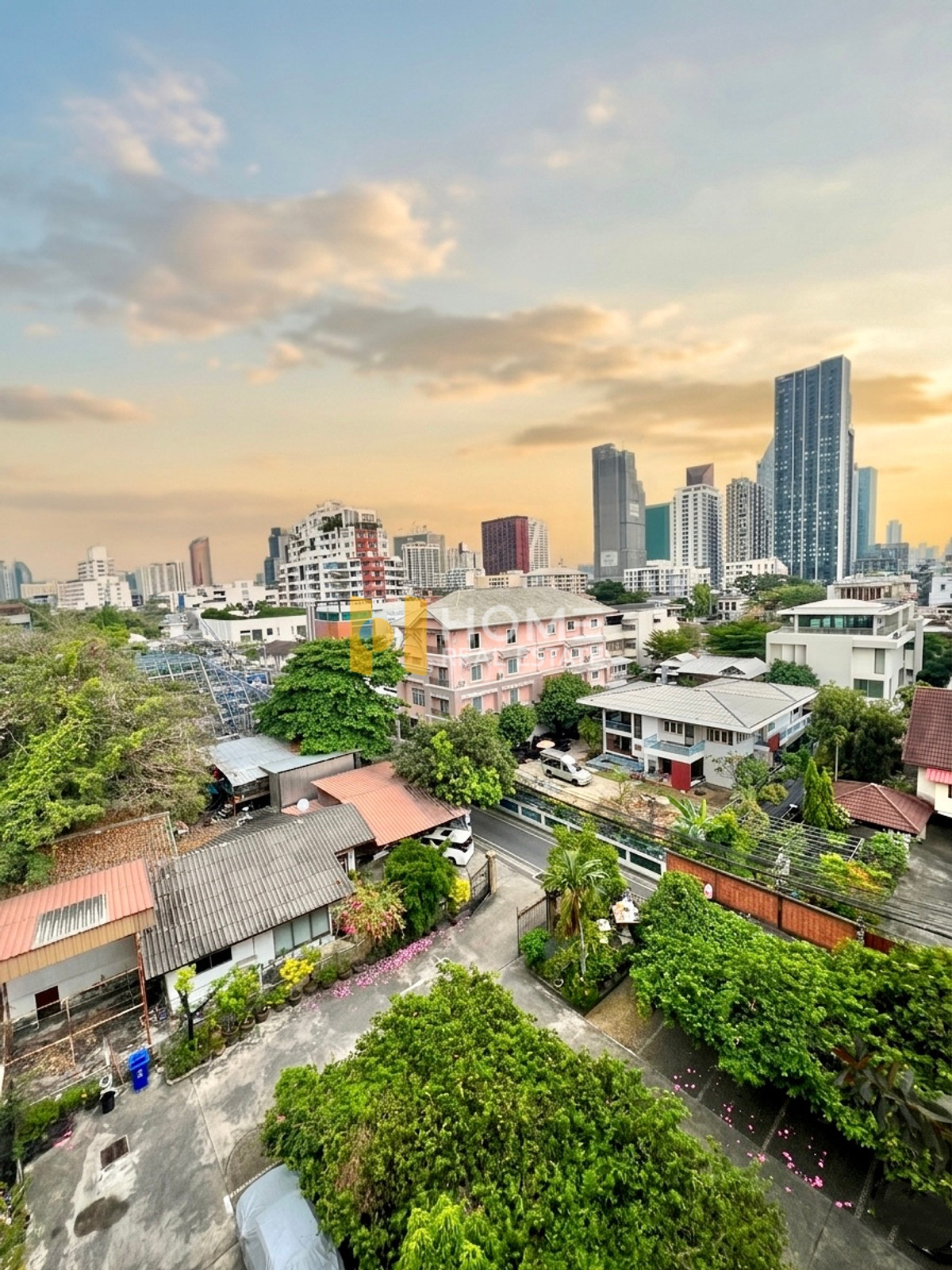 ขายอารีย์ อนุสาวรีย์ : 🔥 HOT DEAL อพาร์ตเมนต์ 5 ชั้น ใจกลางอารีย์ ห้องกว้างวิวดี / อพาร์ตเมนต์ 5 ชั้น ซอยอารีย์ 5 / 20 ห้องนอน (ขาย), Apartment Soi 5 floors Ari 5 / 20 Bedrooms (FOR SALE) BNS006