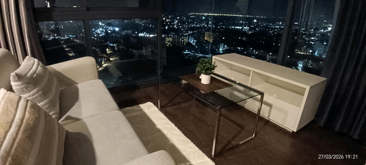 ให้เช่าคอนโดพัทยา บางแสน ชลบุรี สัตหีบ : Posh Pattaya​ ห้องมุม วิวทะเล+city