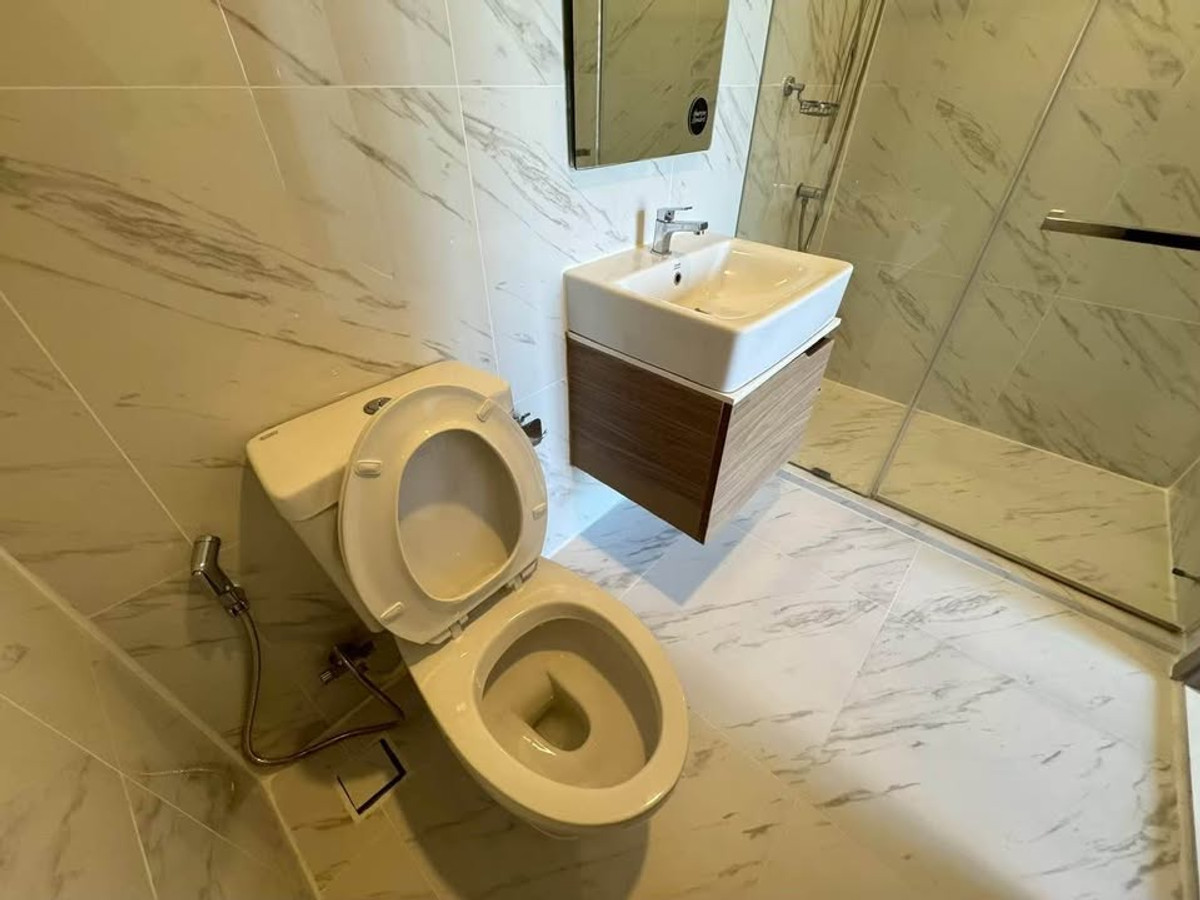 For RentCondoBangna, Bearing, Lasalle : Condo for rent Ideo Mobi Sukhumvit Eastpoint near BTS Bangna (Rt-01)