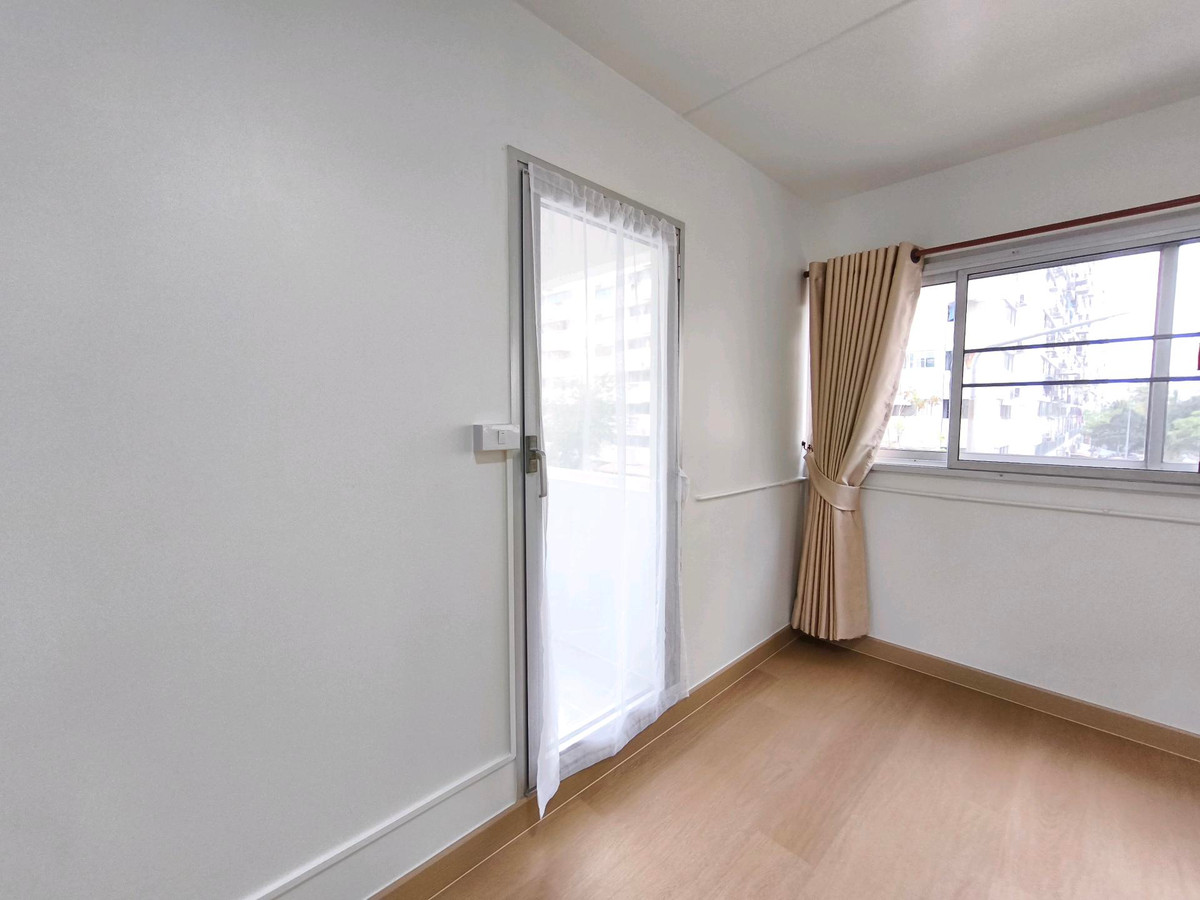 ขายคอนโดแจ้งวัฒนะ เมืองทอง : ขายด่วน! คอนโดเมืองทองC6 ห้องมุม พื้นที่กว้าง 40+ ตรม. เพียง 8.8 แสนบาท