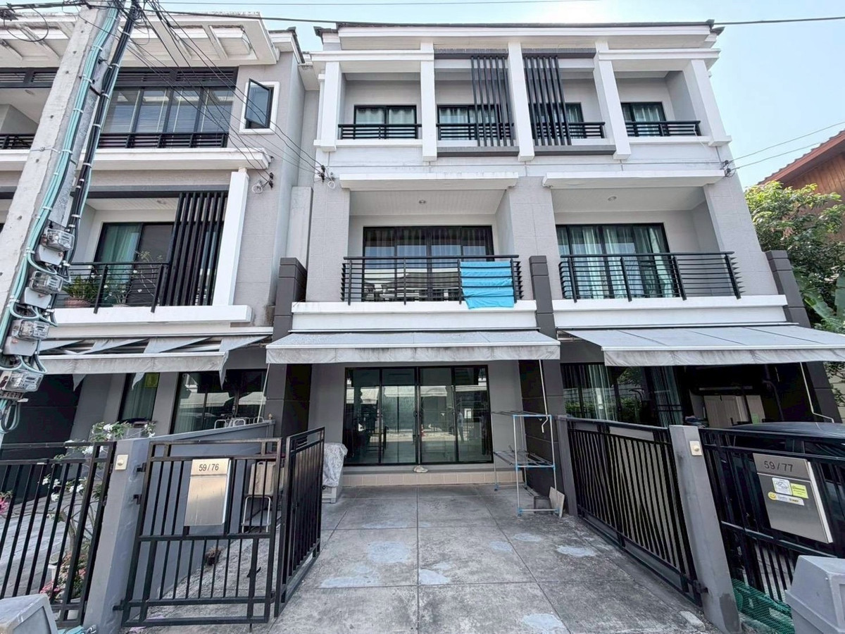 ให้เช่าทาวน์โฮมราษฎร์บูรณะ สุขสวัสดิ์ : 🏡 ปล่อยเช่าทาวน์โฮม 3 ชั้น | บ้านกลางเมือง สุขสวัสดิ์ ใกล้แยกพระประแดง
ทำเลดีมาก ติดถนนใหญ่ ใกล้ห้าง รถไฟฟ้ากำลังมา!