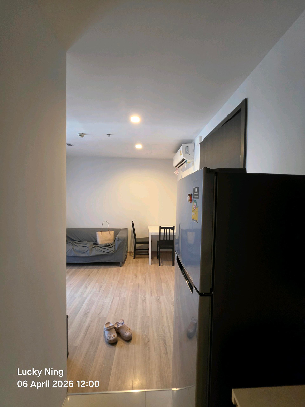 For RentCondoRama9, Petchburi, RCA : The Base Garden Rama9
Rent only 14,000, ready to reserve, negotiable, 1 bedroom, appointment to view 065-451-9256 Ning