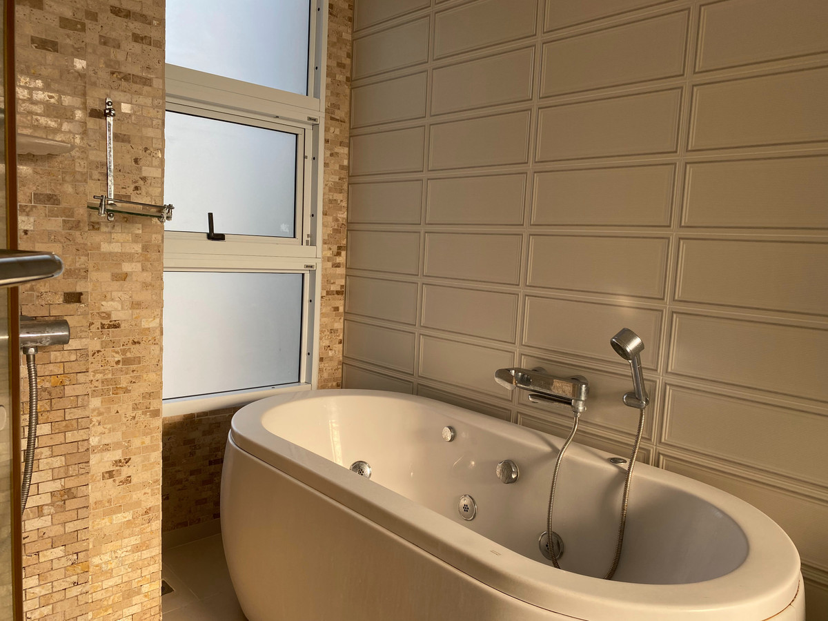 HouseSapankwai,Jatujak : [FOR RENT AND SELL] I-nine Inthamara 9 for sale and rent, 3-story detached house, I-nine project, Soi Inthamara 9, house style, 3 bedrooms, 5 bathrooms, size 39 sq m., usable area 302 sq m., near BTS Saphan Khwai Station, only 1 km., with parking for 3 ca