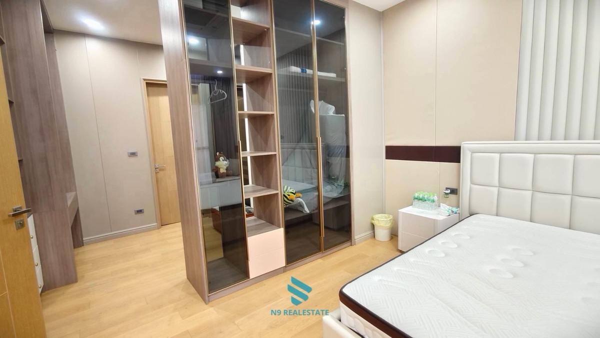 ขายบ้านเลียบทางด่วนรามอินทรา : (ขาดทุน10ล้าน) The glamor บ้าน+สระว่ายน้ำแต่งสวยเฟอร์ครบ พร้อมอยู่ ห่างเอกมัย 10 นาที 