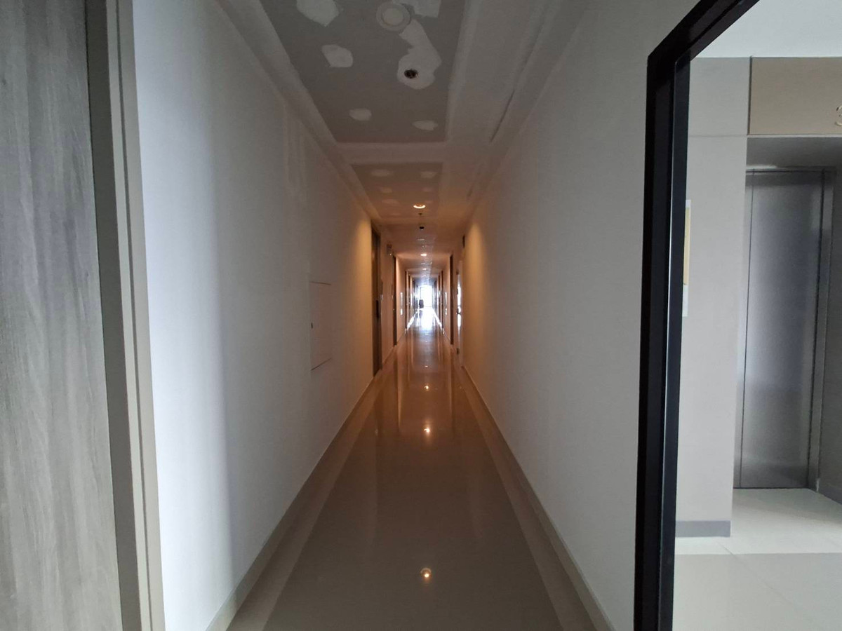 For RentCondoSamut Prakan,Samrong : Urgent for rent, low price 10,000 baht, next to Thippawan MRT, ready to move in, get 6 months, Knightsbridge Sukhumvit Theparak 089-6620022