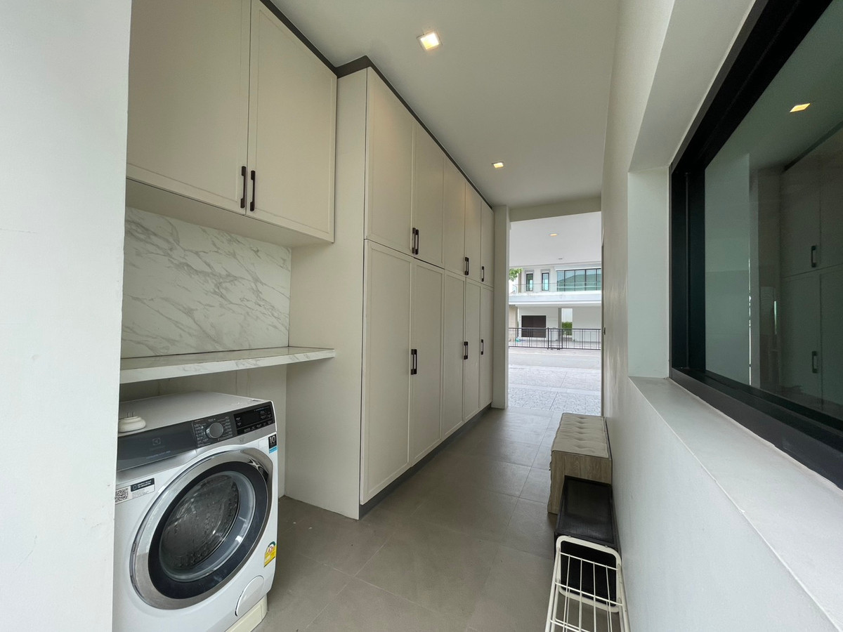 For RentHouseEakachai, Bang Bon : The Pavilla (Private Residences) Bangbon 3 Luxury House for Rent 4 Bedrooms 485 Sq.m. Please call: 062-496-6454