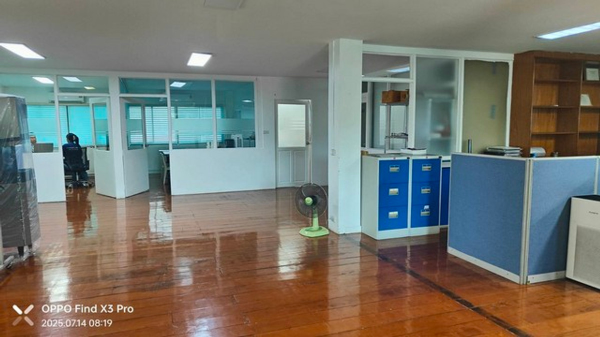 For RentWarehousePattanakan, Srinakarin : HR3361 for sale/rent warehouse with office | Prime location, Chaloem Phrakiat Rama 9, near Suan Luang Rama 9 - Bueng Nong Bon | Connects to the motorway only 15 minutes.