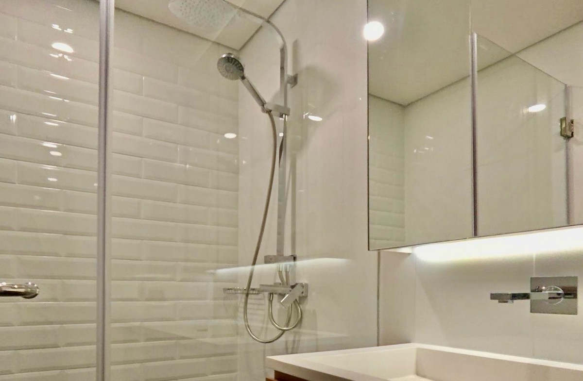 ให้เช่าคอนโดพระราม 9 เพชรบุรีตัดใหม่ RCA : ✨ Duplex หรู ใจกลางพระราม 9
แต่งครบ พร้อมอยู่ ฟีลโรงแรม 5 ดาว ✨

📍 Landmark @ MRTA พระราม 9
ทำเลศักยภาพ ใกล้ทุกไลฟ์สไตล์