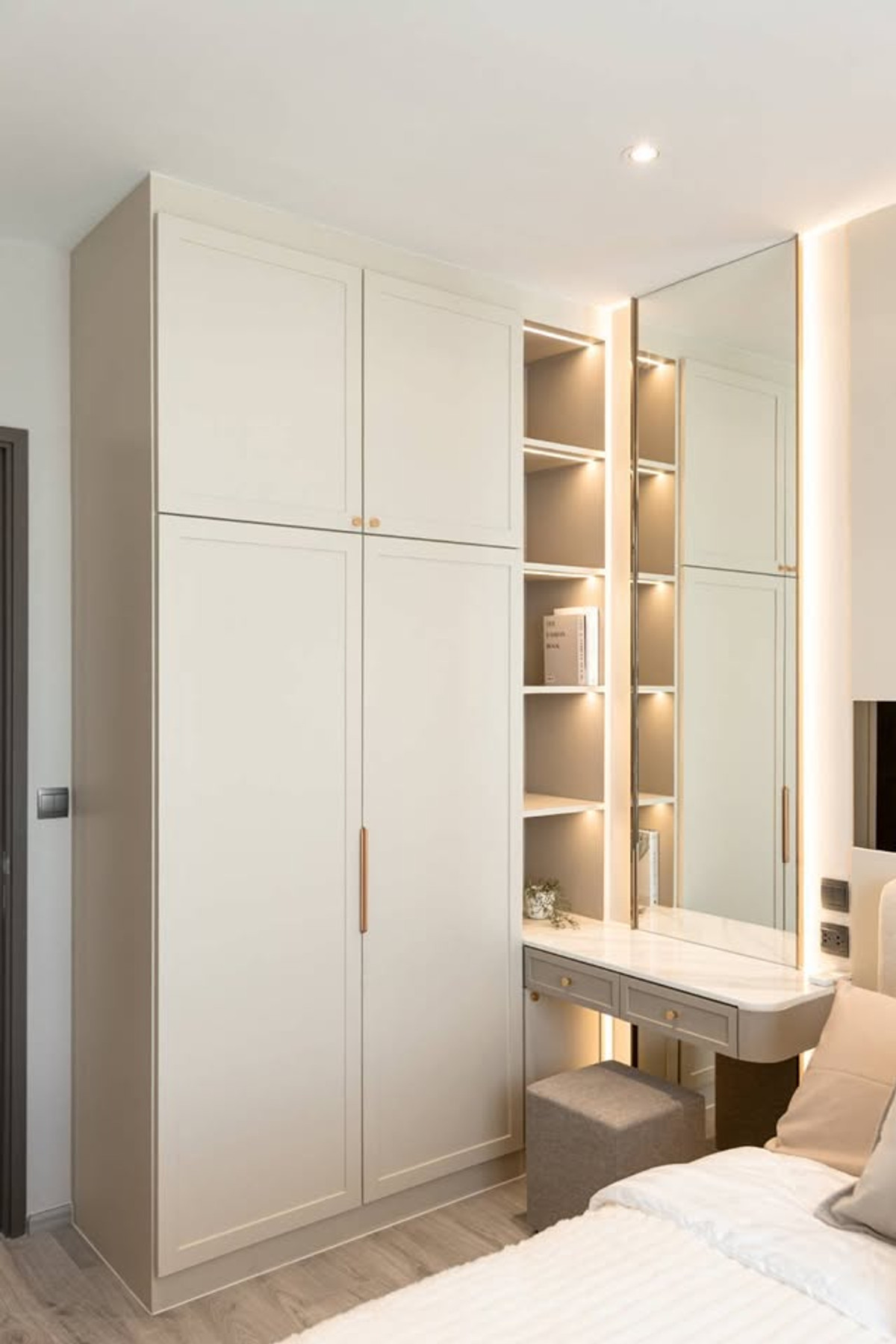 For RentCondoSukhumvit, Asoke, Thonglor : 💥CP-10559💥RHYTHM EKKAMAI ESTATE👉Line : @accessliving