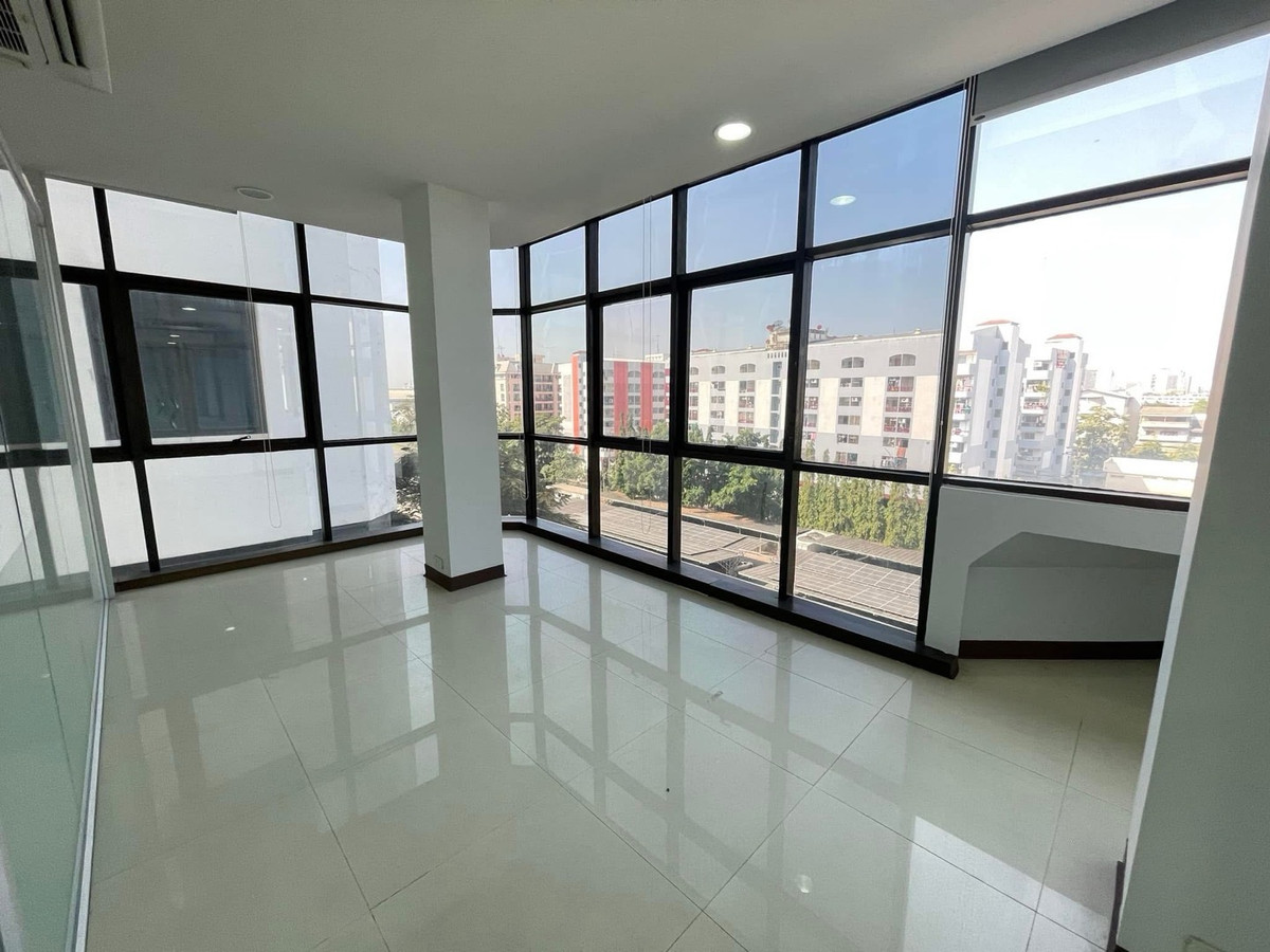 For SaleOfficeBangna, Bearing, Lasalle : Office Building for Rent on Bangna-Trad Road – Ready to Move In 