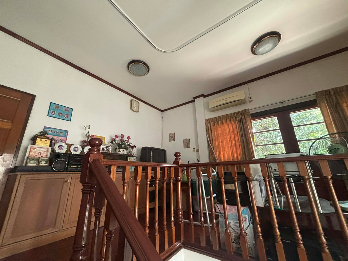 For SaleHouseSukhumvit, Asoke, Thonglor : ᚱ Single house for sale ✅4 bedrooms 🔥5 minutes to Ekkamai 🔥 Phakamas Village, Sukhumvit 71 (Pridi 14), 1 maid's room, 2 car parking spaces, 67 sq m., near BTS Phra Khanong.