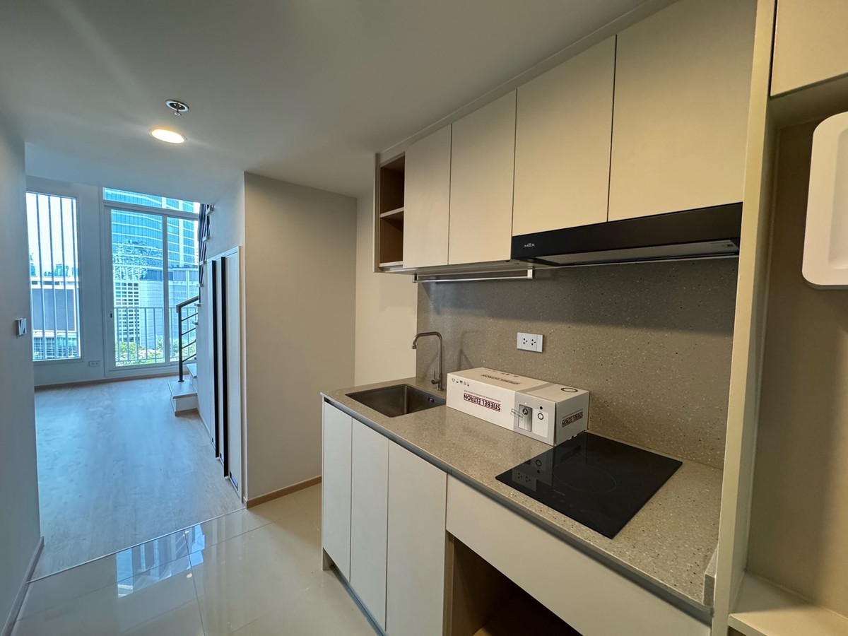 For RentCondoSiam Paragon ,Chulalongkorn,Samyan : ✨ New condo for rent In the heart of Samyan, near Chula ✨New room being built-in, ready to move in in April.
1Bed Hybrid 36sq.m. 30,000/m🌃
📞Phat 064-642-8664
