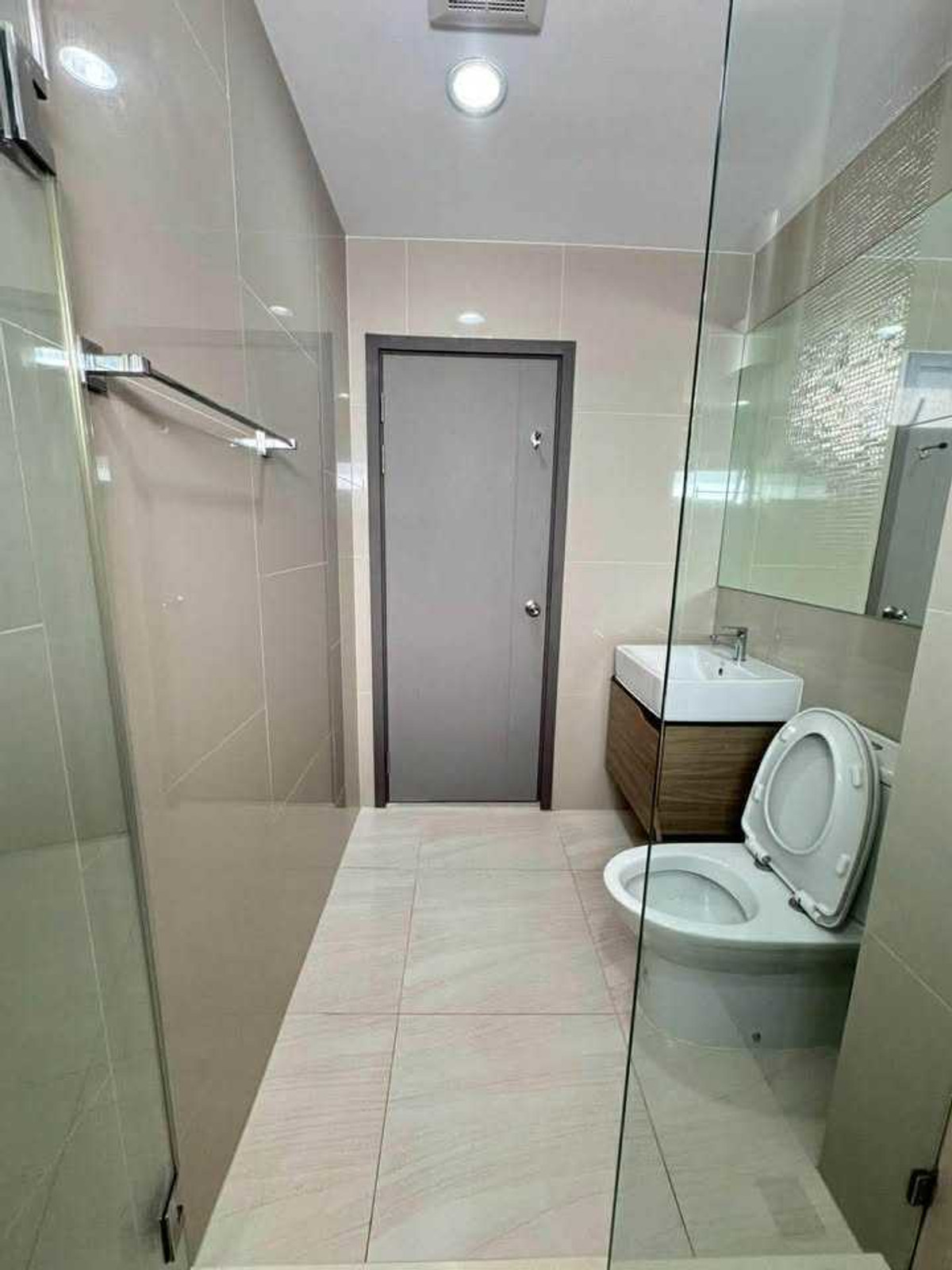 ขายคอนโดท่าพระ ตลาดพลู วุฒากาศ : ขายคอนโด ใจกลางย่านท่าพระ ใกล้รถไฟฟ้า MRT ท่าพระ 110 เมตร 