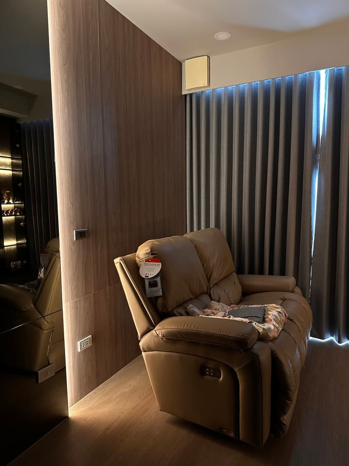 ให้เช่าคอนโดบางนา แบริ่ง ลาซาล : ให้เช่า Whizdom the forestias ปล่อยเช่าด่วน 30k! 1 ห้องนอนแต่งหรู Digital Lock ครบเซ็ต ใกล้ BTS