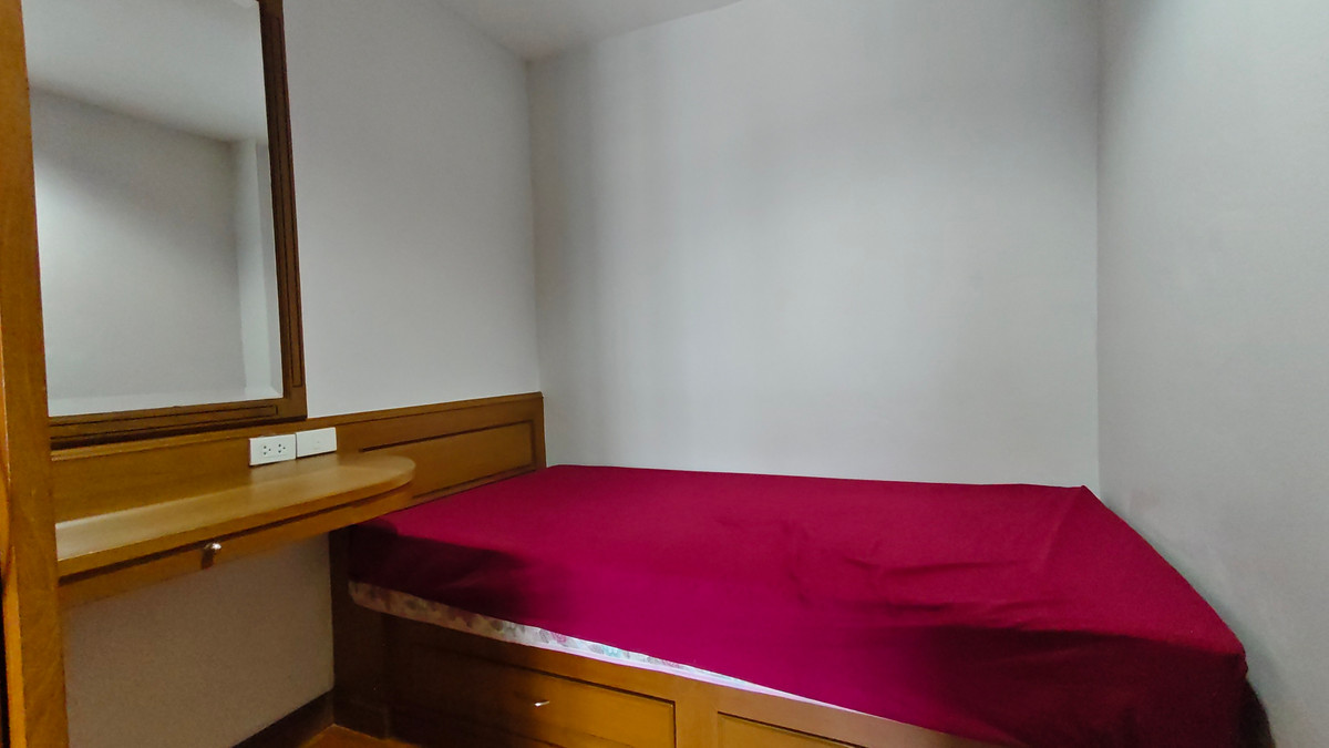 ให้เช่าคอนโดสุขุมวิท อโศก ทองหล่อ : คอนโด 2 ห้องนอน 1 ห้องน้ำ ขนาด 60 ตารางเมตร ที่อโศกเพลส ให้เช่า 25,000 บาทต่อเดือน ซอยสุขุมวิท 21 สถานีรถไฟฟ้า BTS อโศก