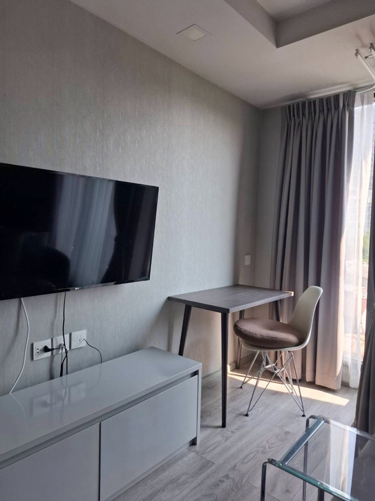 For RentCondoRatchathewi,Phayathai : Maestro Condo for rent, Ratchathewi BTS Ready to move in, 16,000 baht, close to Siam, only 1 station.