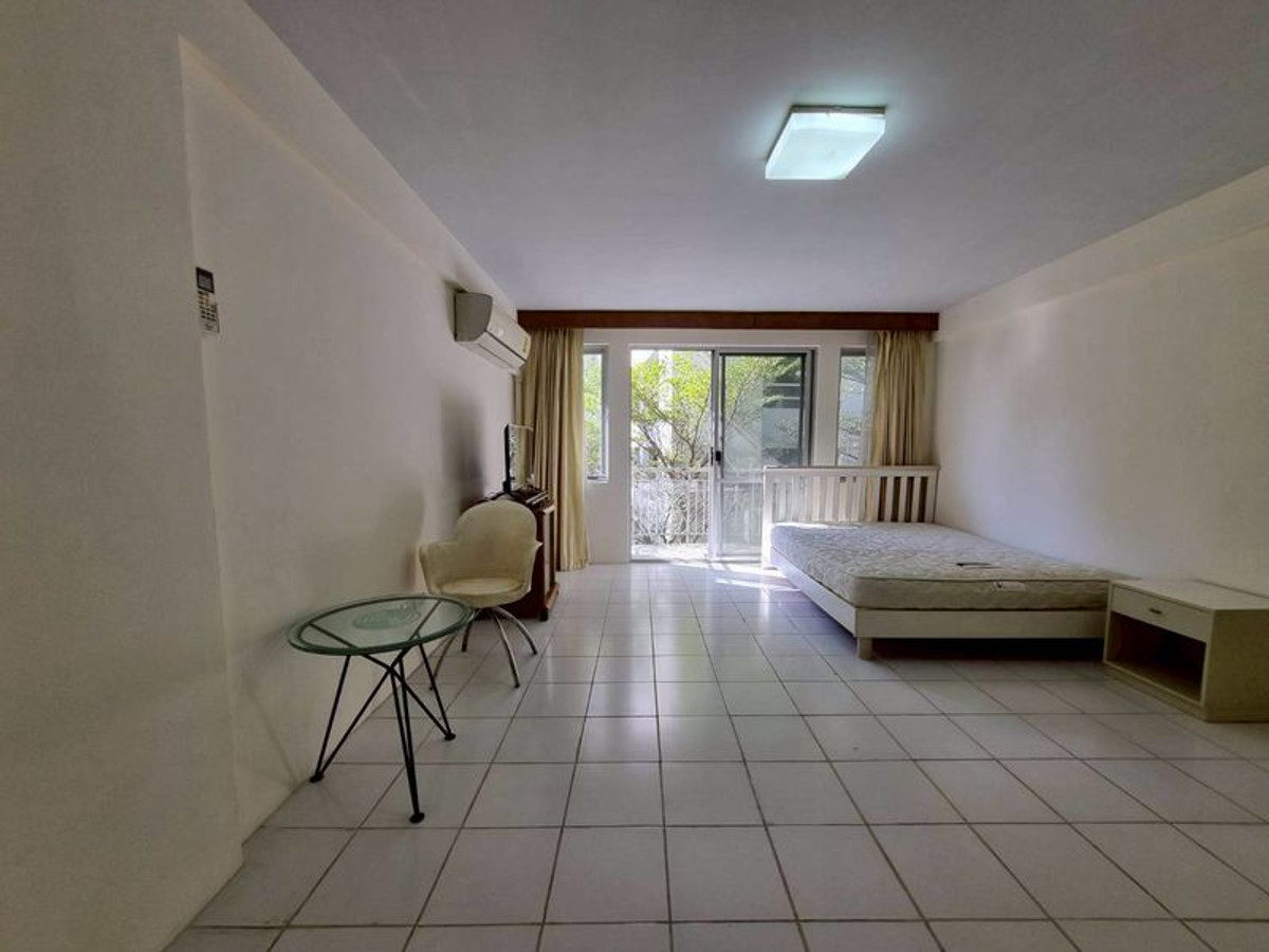 For RentCondoSukhumvit, Asoke, Thonglor : 💸 Only 15,000/month! Raintree Villa Thonglor, Studio room, garden view, has washing machine, ready to move in.