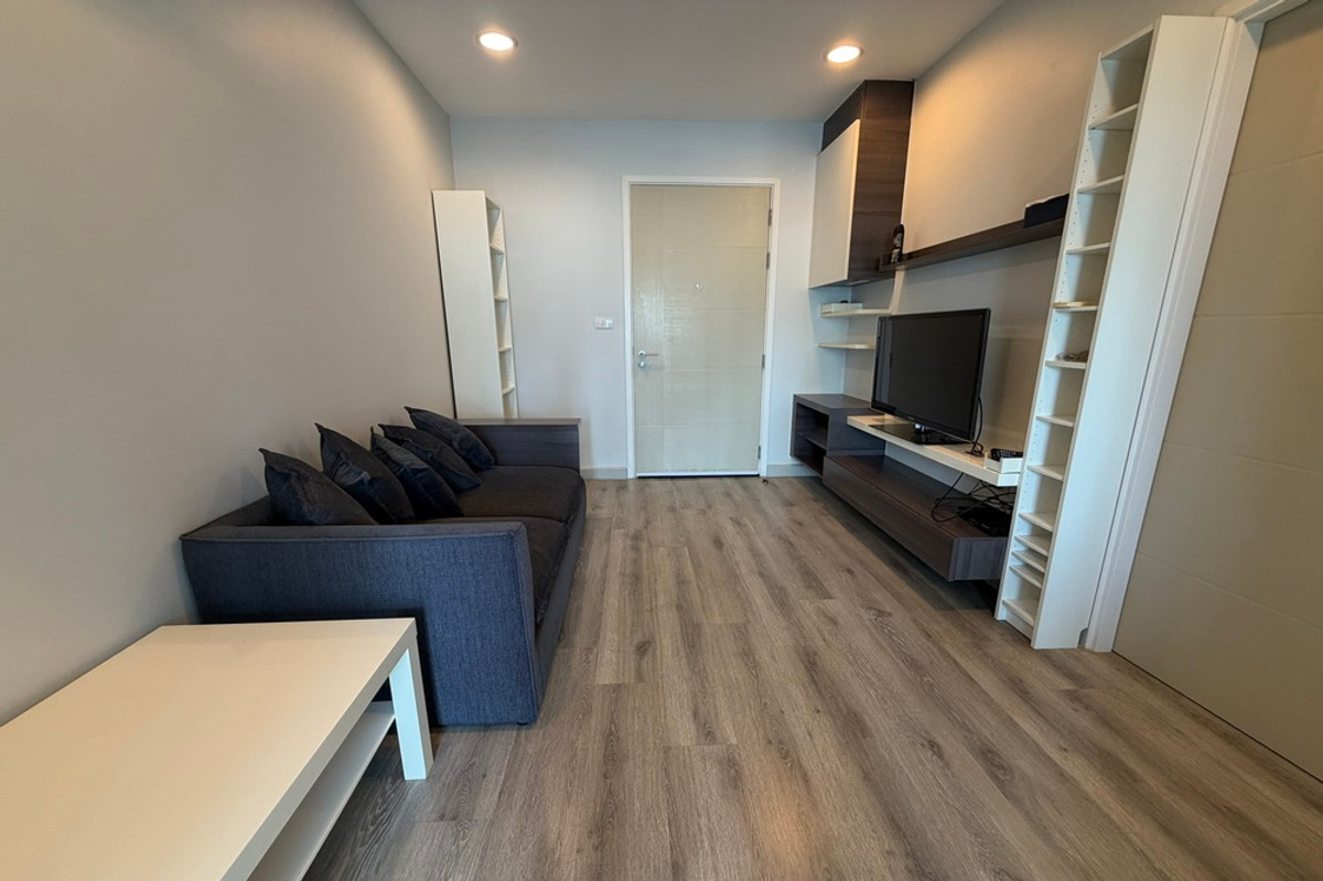 ให้เช่าคอนโดสาทร นราธิวาส : 🔥 เช่าด่วน !! Centric Sathorn -St.Louis, 1 ห้องนอน, 1 ห้องน้ำ, วิวเมือง, ห้องทิศตะวันออก, ชั้นสูง 11++, ห้องหายาก, ครัวปิด !!🔥Code C20240200442 แต่งครบ, พร้อมเข้าอยู่📣📣