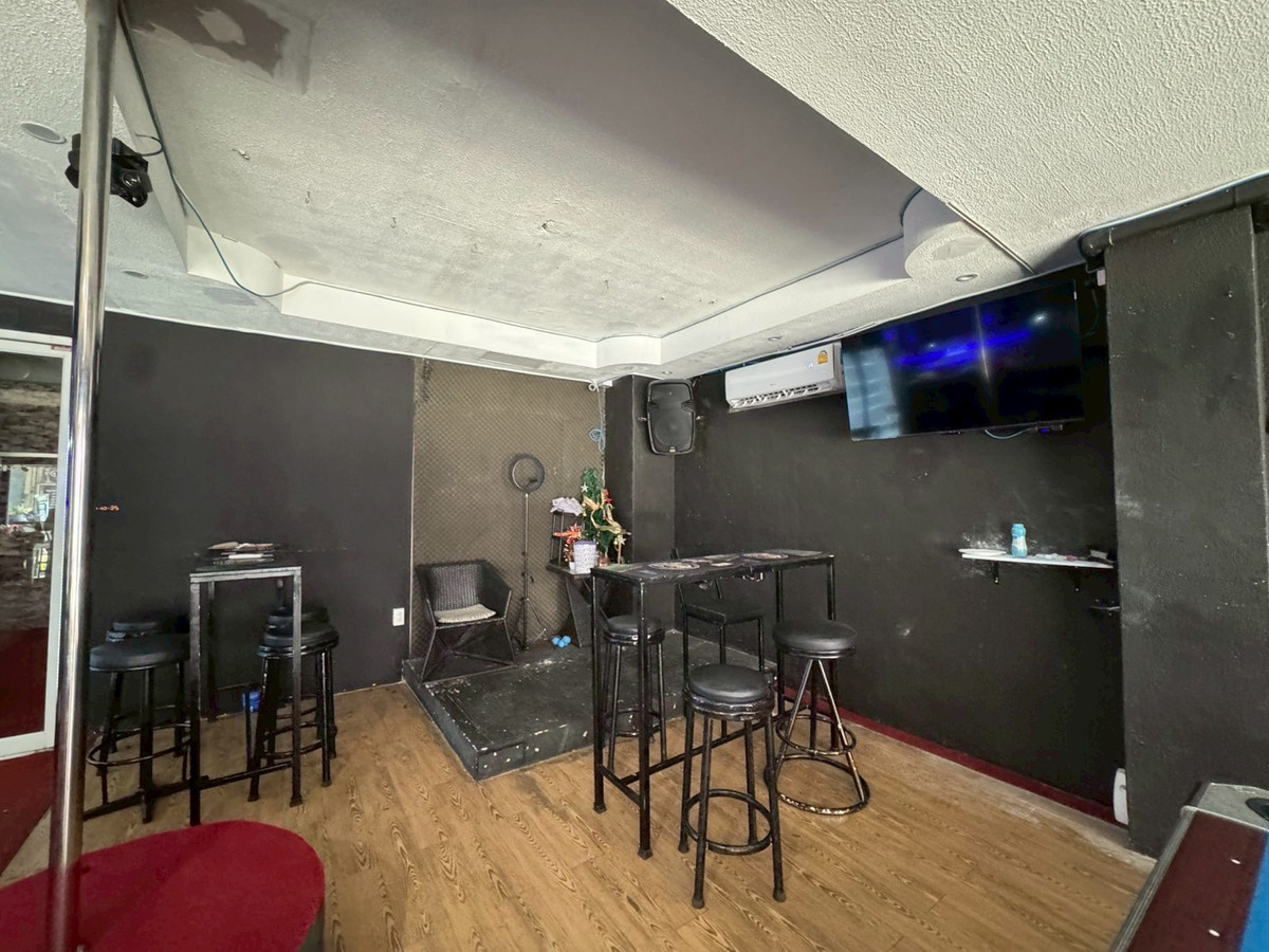 For RentShop HousePattaya, Bangsaen, Chonburi : 💢Building for rent - Pattaya, Chonburi 