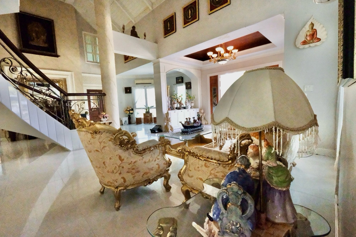 ขายบ้านปิ่นเกล้า จรัญสนิทวงศ์ : ✨คฤหาสน์ส่วนตัว บนพื้นที่1ไร่1งาน2ตร.ว. กรุงเทพ ตลิ่งชัน หมู่บ้าน กฤษดานคร14 (Luxury House Krissadanakorn14)