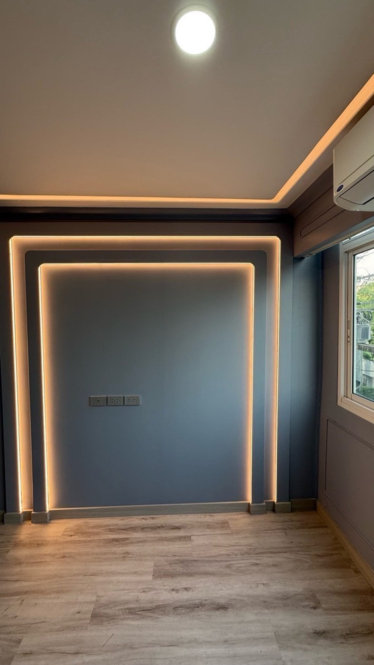 ให้เช่าคอนโดเลียบทางด่วนรามอินทรา : For rent JW. Sriwara 2 bed 2 bath 58 sqm 20,000 ให้เช่า 2 นอน 2 น้ำ 58 ตรม 20,000