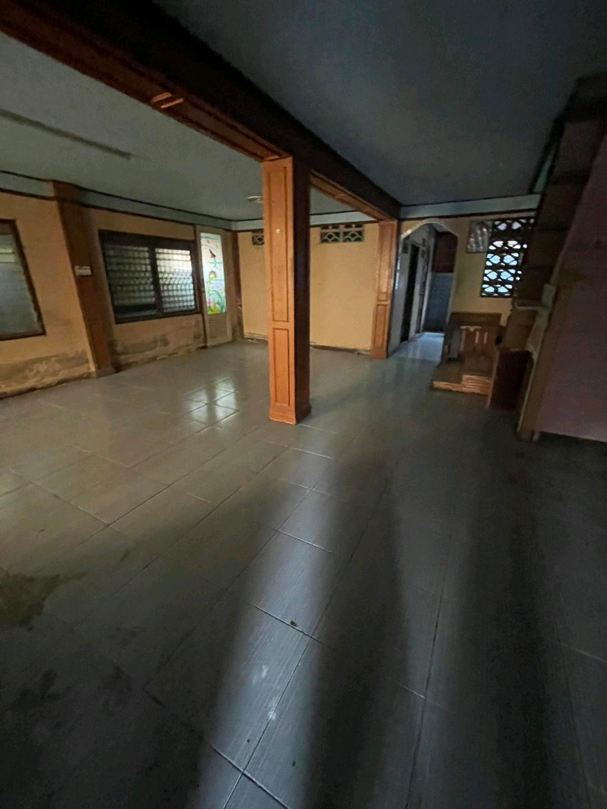 For RentHouseMin Buri, Romklao : For rent, detached house, Soi Pracha Ruamjai 45, next to Wari Phirom Park.