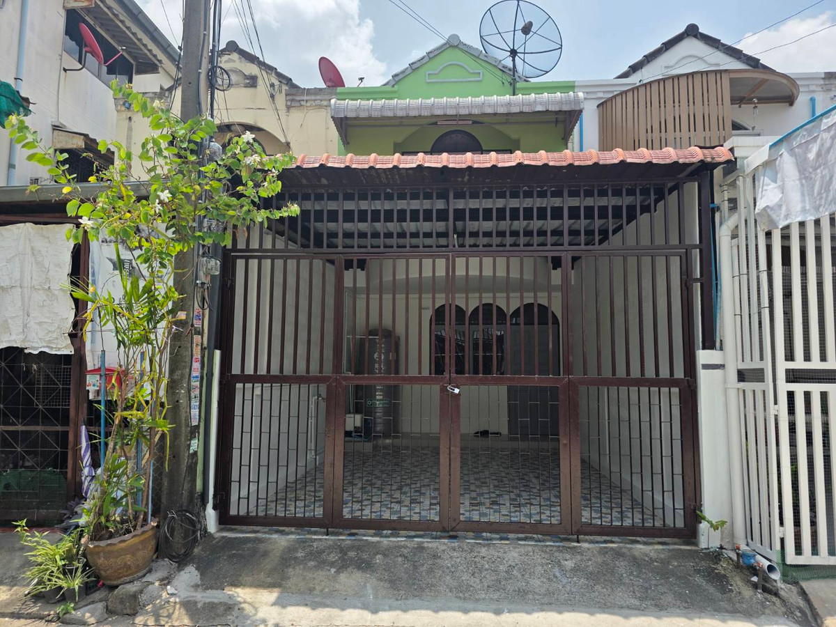 ขายทาวน์โฮมนวมินทร์ รามอินทรา : ขายทาวน์เฮ้าส์ ม.อัมรินทร์นิเวศน์ 3 ผัง 3 ซ.สายไหม 20 โทร.0999983897