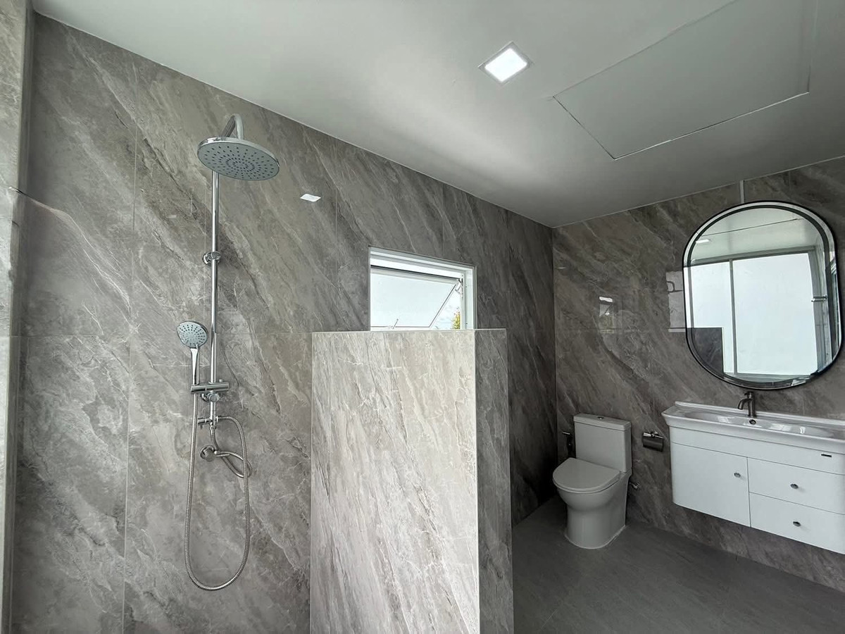 ให้เช่าพัทยา บางแสน ชลบุรี สัตหีบ :  บ้านพูลวิลลล่าใหญ่ พื้นที่กว้าง ใกล้หาดจอมเทียนเพียง 3 กม. สามารถทำธุรกิจได้