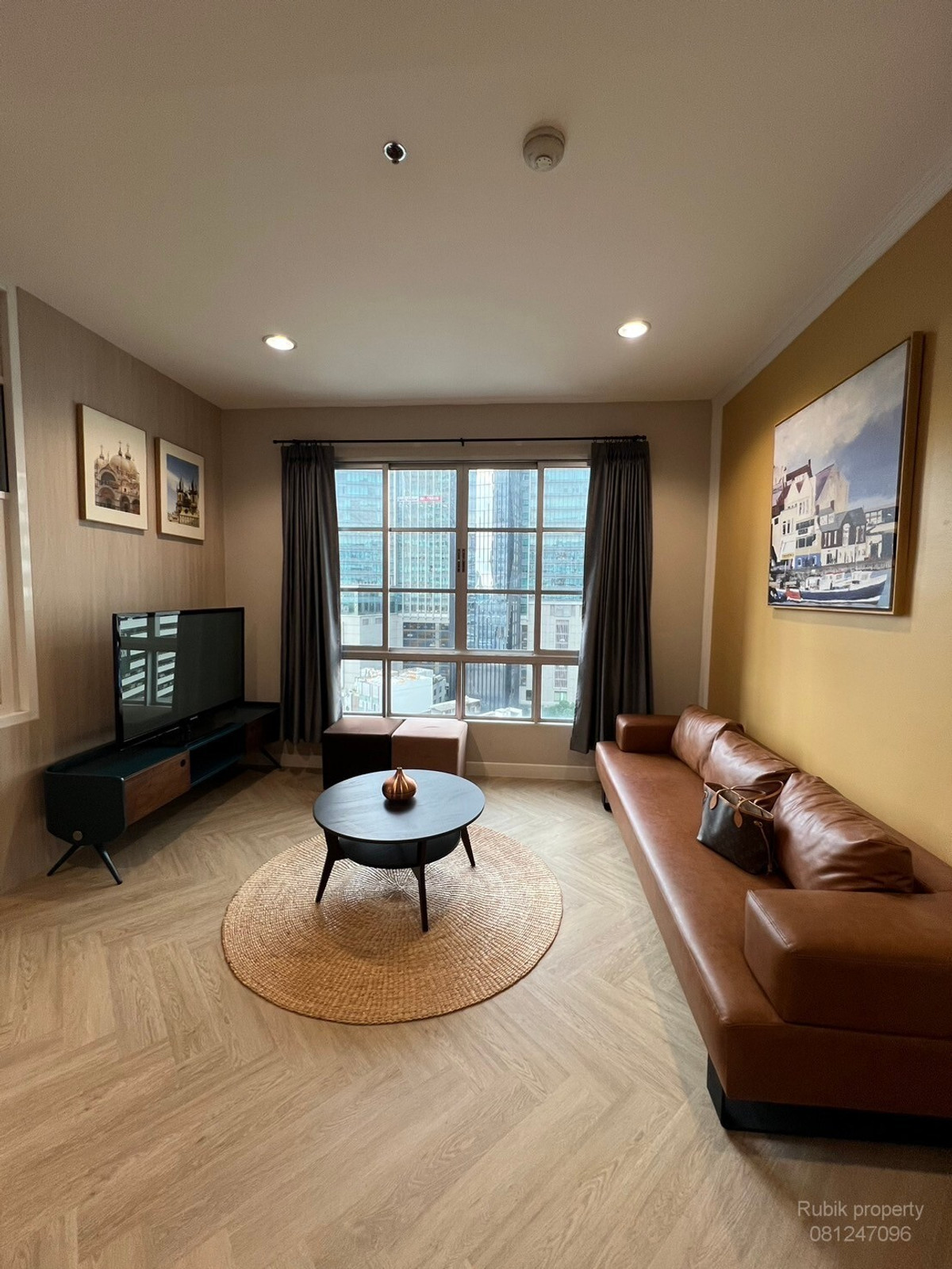 For RentCondoSukhumvit, Asoke, Thonglor : 🏙 For rent Citismart Sukhumvit 18 RB1855, large condo room in the heart of Asoke, view 4 Asoke intersection + Benjakitti Park 🌆🌿