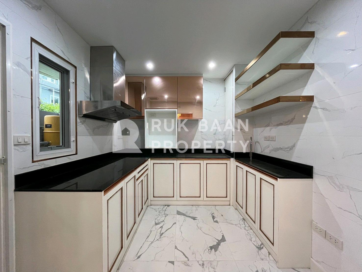 ขายทาวน์โฮมโชคชัย4 ลาดพร้าว71 : ขาย/SALE✨ Space (หมู่บ้าน Space ลาดพร้าวเหม่งจ๋าย)
