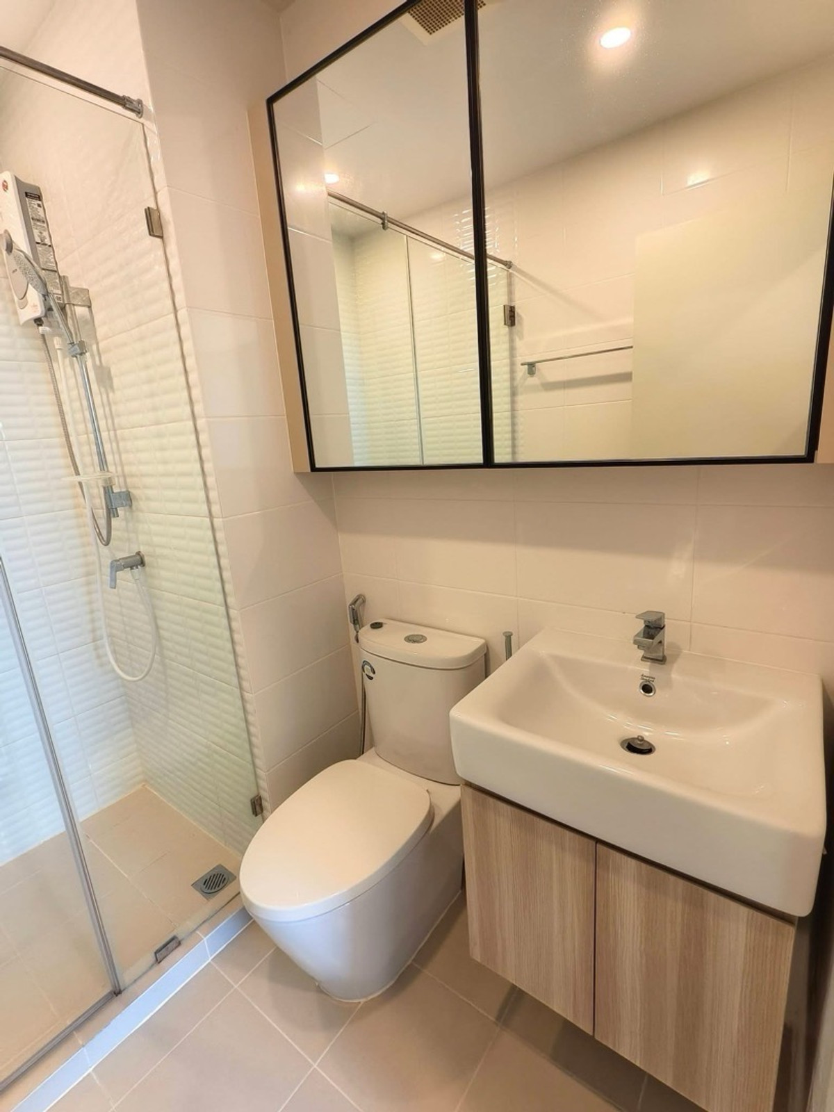 ให้เช่าคอนโดเกษตรศาสตร์ รัชโยธิน : 🔥🏙️ ลดราคาพิเศษ | ใกล้ ม.เกษตร + มีรถรับส่ง BTS | Chewathai Kaset-Nawamin 🚄💖