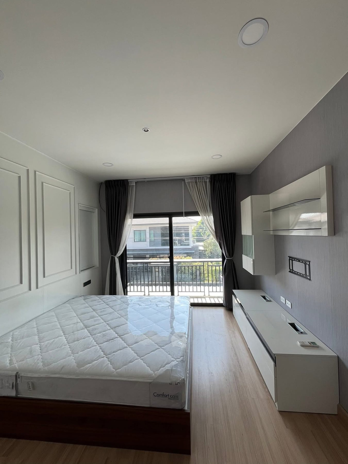 ให้เช่าบ้านสมุทรปราการ สำโรง : ให้เช่าบ้านเดี่ยว Britania บางนา กม.12 ใกล้แม็คโคร บางพลี และ mega bangna 