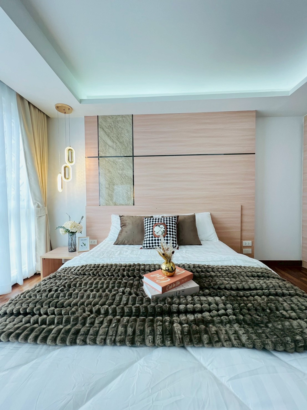 ขายคอนโดลาดพร้าว101 แฮปปี้แลนด์ : ห้องใหญ่ ติดถ.ลาดพร้าว 112-114 พร้อมอยู่ ที่จอดรถเยอะมาก นัดดูห้อง 099-7829466