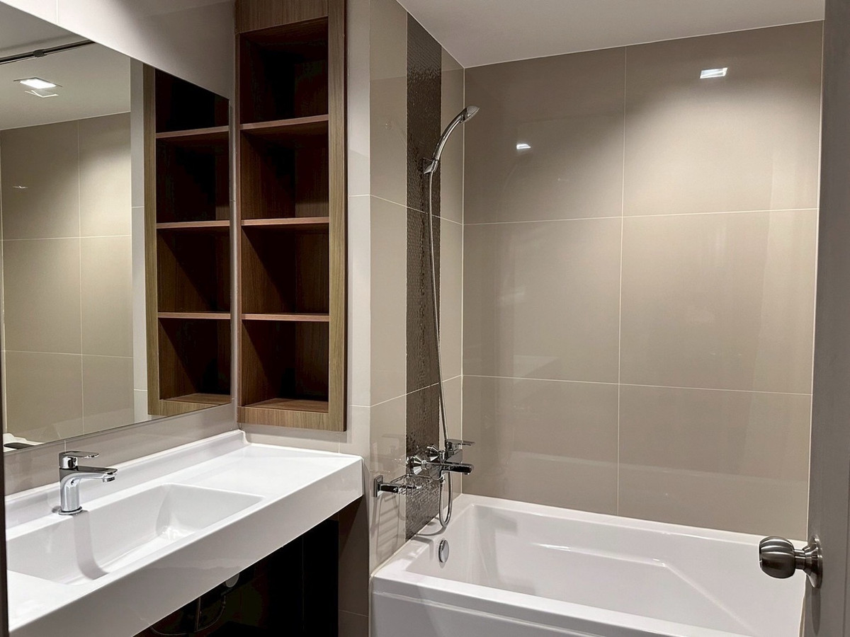 For RentCondoOnnut, Udomsuk : Ideo Sukhumvit 93 next to BTS Bang Chak / corner room