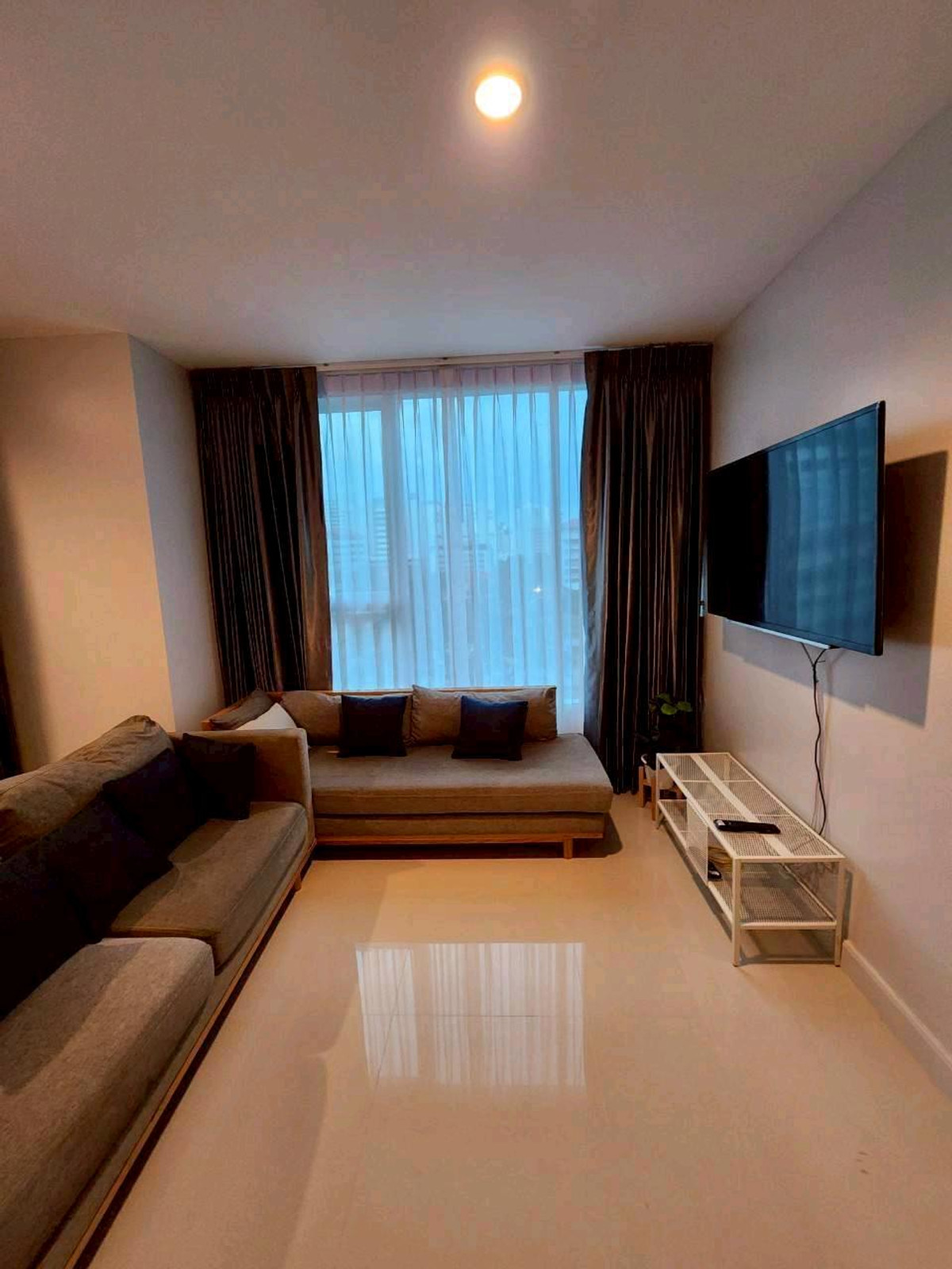 For RentCondoSukhumvit, Asoke, Thonglor : 📣Condo for rent, Sukhumvit Living Town, size 66 sq m., 2 bedrooms, 1 bathroom, 8th floor, opposite SWU Prasarnmit💥