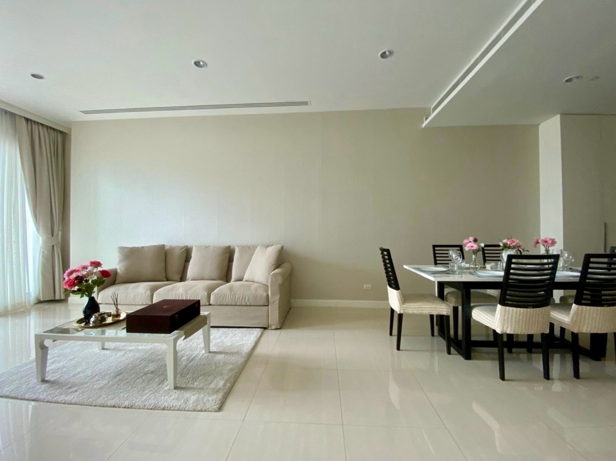 คอนโดวิทยุ ชิดลม หลังสวน : คอนโดหรู 2 ห้องนอน ใกล้สวนลุมพินี ขนาดใหญ่ 108 ตร.ม. ทำเลราชดำริ เหมาะอยู่อาศัยและลงทุน 