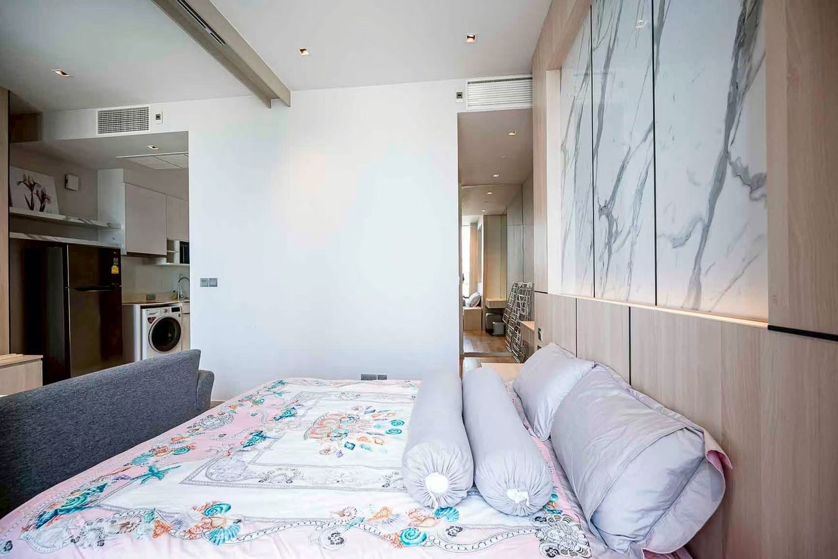 ให้เช่าคอนโดสีลม ศาลาแดง บางรัก : แอชตัน สีลม 1BED | 33ตรม | BTS ช่องนนทรี | 30,000/เดือน