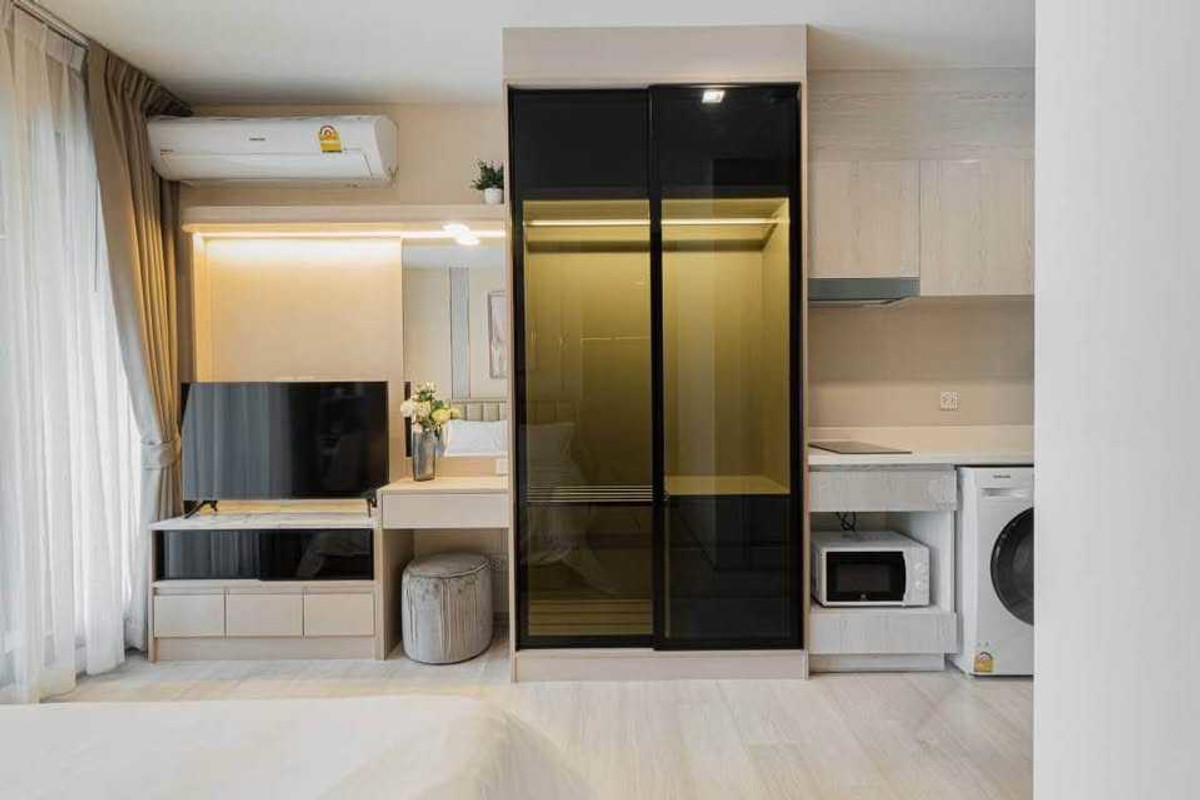 For RentCondoWitthayu, Chidlom, Langsuan, Ploenchit : 👑✨ Condo for Rent at Life One Wireless – Princess-Style Room 💖🌸 Newly renovated with a soft, elegant design – feels like living in a dream 🫶