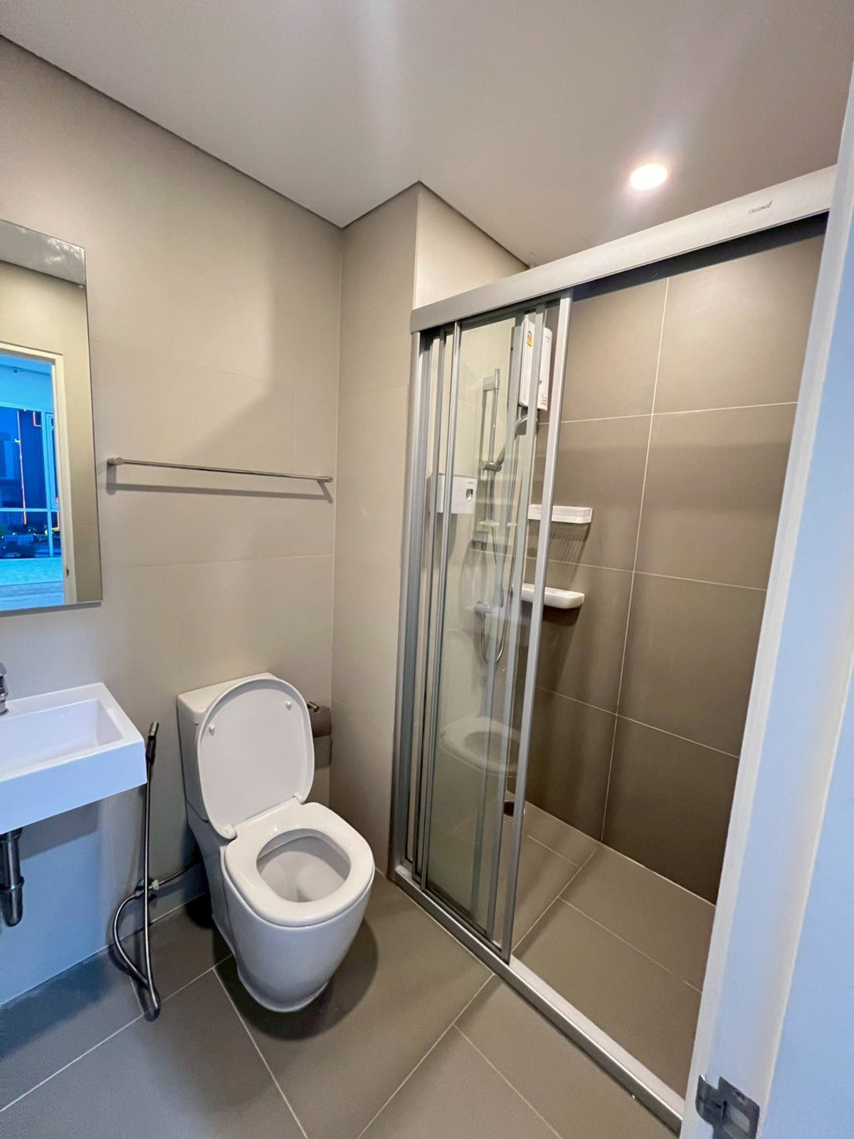 ให้เช่าคอนโดพระราม 3 สาธุประดิษฐ์ : ให้เช่า Lumpini Place Rama 3-Riverview เช่าระยะสั้นได้! 6 เดือนก็ราคาเดิม ห้องแต่งครบชั้นสูง ลุมพินี พระราม 3