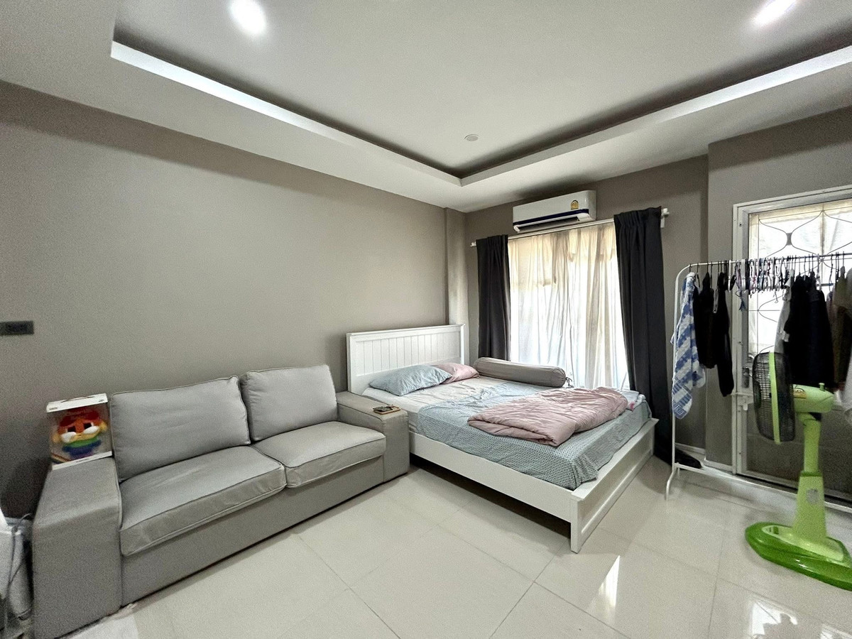 For SaleTownhomeRama5, Ratchapruek, Bangkruai : 3-story townhome for sale | Baan Narinthorn Bang Kruai-Rama 5 near Lotus Nakhon In