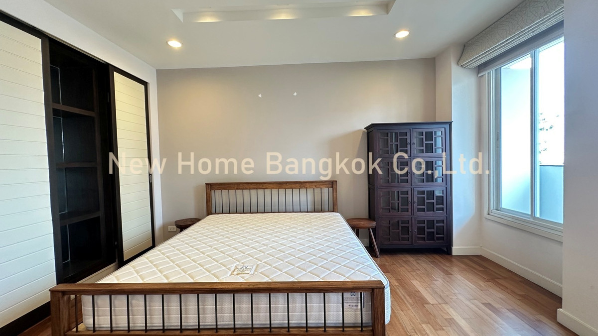 For RentCondoSathorn, Narathiwat : Luxury Condo for Rent – Sathorn | 250 sqm Corner Unit