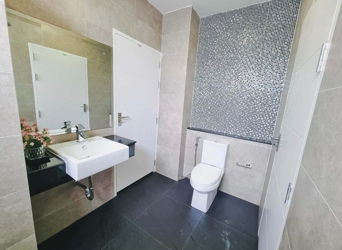 For RentHouseLadkrabang, Suwannaphum Airport : Luxury house for rent Perfect Masterpiece Sukhumvit 77 corner unit large land pet friendly near Suvarnabhumi Airport