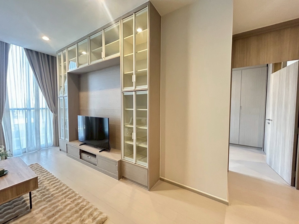 ให้เช่าคอนโดวิทยุ ชิดลม หลังสวน : Noble เพลินจิต **ให้เช่า** 1 นอน วิวสวยไม่ทีตึกบัง ตกแต่งครบชุด พร้อมเข้าอยู่ ค่าเช่า 50,000 บาท/เดือน