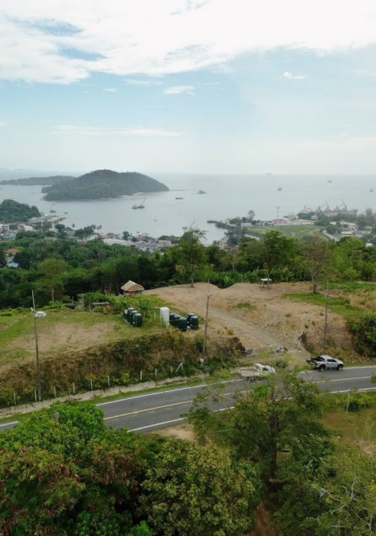 ขายที่ดินภูเก็ต : ขายที่ดิน 7.5 ไร่ วิวทะเล อ่าวมะขาม จังหวัดภูเก็ต ราคาดีมาก เหมาะซื้อลงทุน พัฒนา สร้างบ้านพักตากอากาศ ติดถนนใหญ่ ทำเลเมืองภูเก็ต