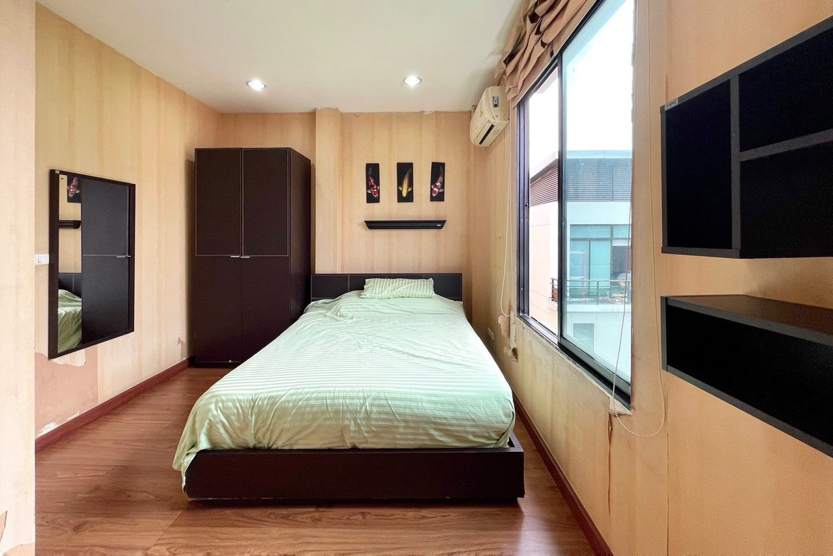 ให้เช่าโฮมออฟฟิศบางนา แบริ่ง ลาซาล : โฮมออฟฟิต 4 ชั้น ตกแต่งสวยงาม ให้เช่า ย่านบางนา ใกล้ตลาดเซฟวันโก บางนา